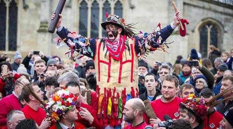 700 yıllık sopa atma oyunu